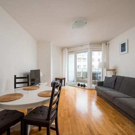 Metro Ksiecia Janusza Cosy Apartment ワルシャワ エクステリア 写真