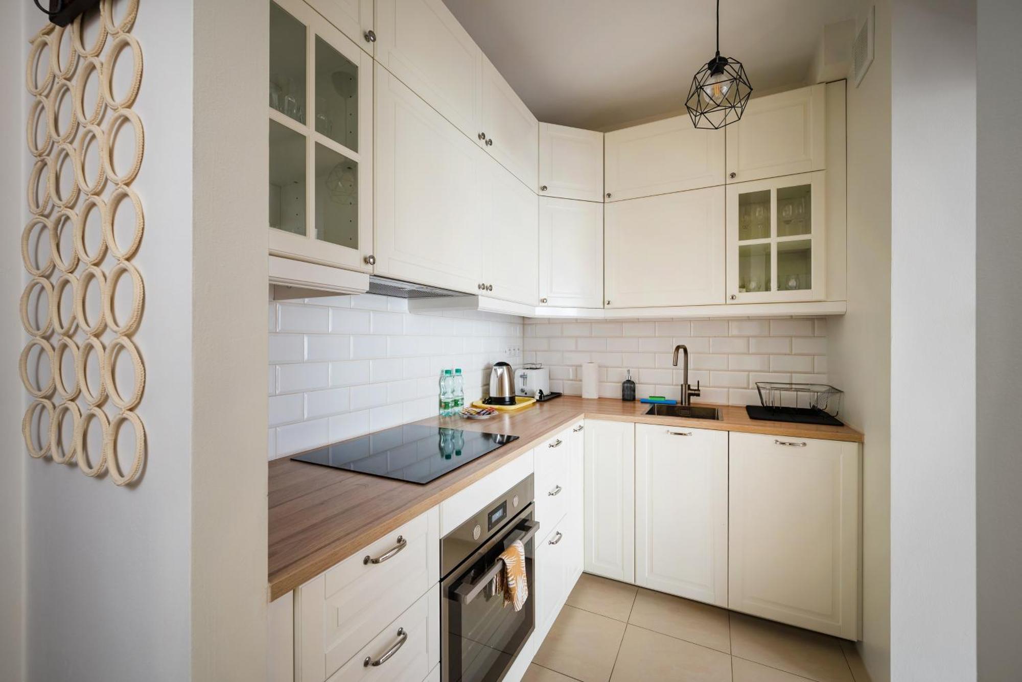 Metro Ksiecia Janusza Cosy Apartment ワルシャワ エクステリア 写真
